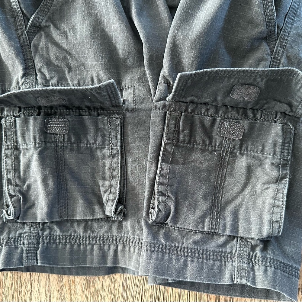 Drawstring Cargo Shorts - Picture 4 of 5